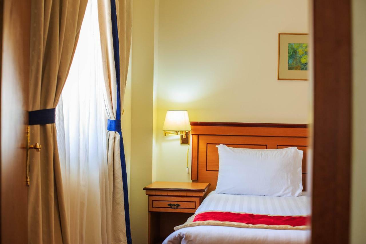 Gulf Pearl Hotel Манама Екстер'єр фото